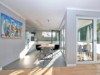 Küchen- und Essbereich