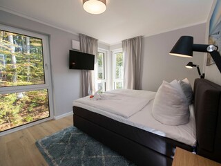 2 Schlafzimmer mit TV