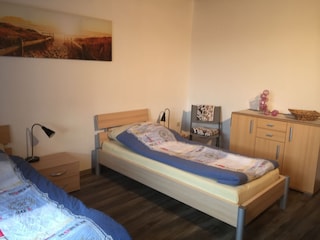 Eines der drei Schlafzimmer