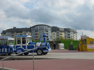 Mit dem Jan Cux-Express den Strand entlang.