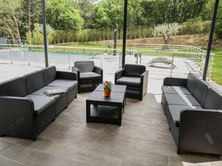 Outdoor-Sofa auf der Terrasse