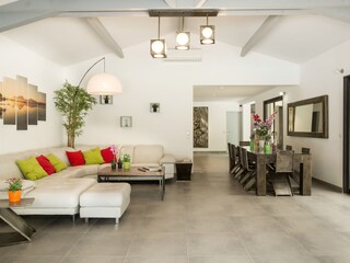 Großes Wohn- und Esszimmer