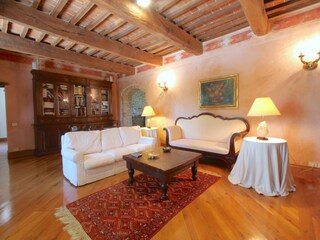 Villa Fratta Todina Características 24