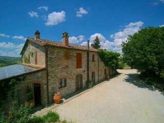 Villa Fratta Todina Buitenaudio-opname 11