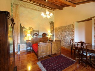 Villa Fratta Todina Características 32