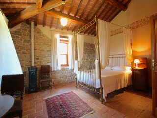 Villa Fratta Todina Características 33
