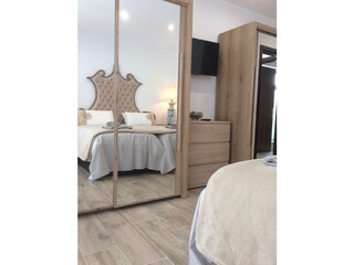 Spiegelschrank