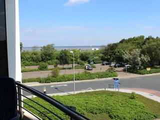 Schiffe beobachten vom Balkon