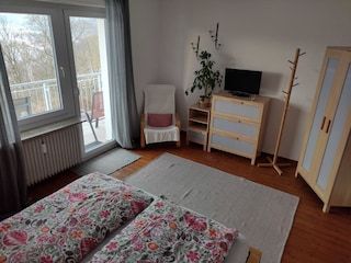 1. Schlafzimmer mit Balkon