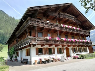 Bauernhaus im Sommer