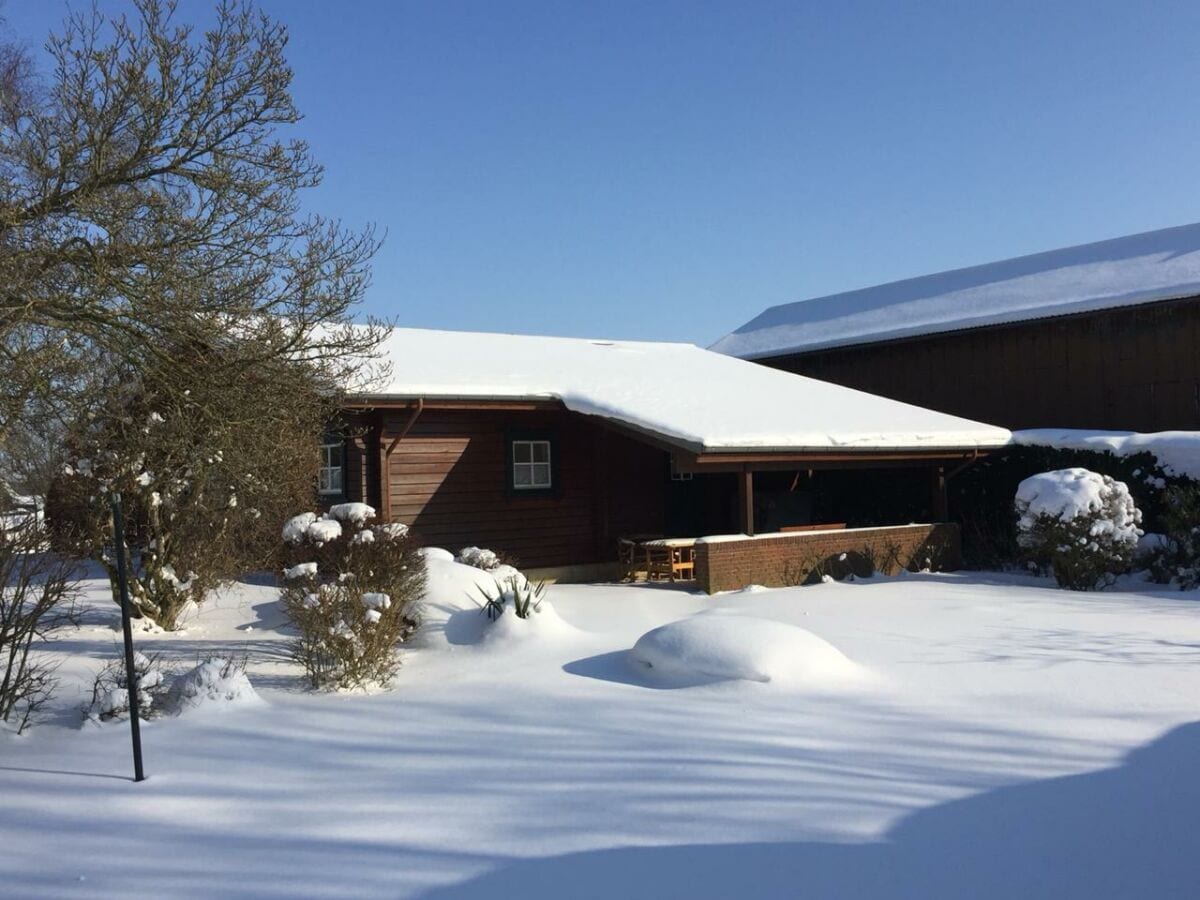 Blockhaus im Schnee