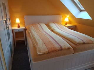 Schlafzimmer nr 2 - 1 Doppelbett + 1 Einzelbett