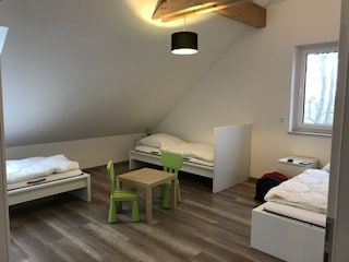 OG - Schlafzimmer 2