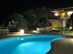 Villa avec piscine, surplombant les eaux cristallines de la Costa Smeralda - Liscia di Vacca - image1