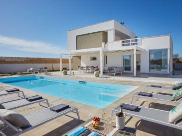 Villa Sariva, Private Pool and Beach at 50 mt