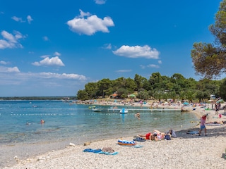 der Strand, kristallklares Meer