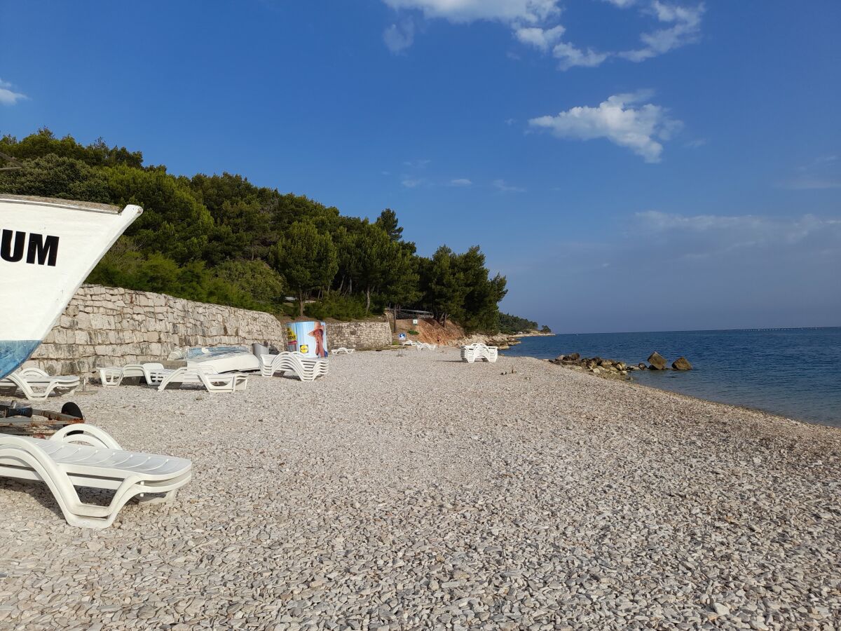 Der na"chste Strand (1500 m) mit sauberem Wasser