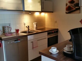 kochen u. genießen mit hochwertigem Geschirr u.Besteck