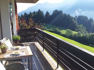 Frühstück in der Morgensonne