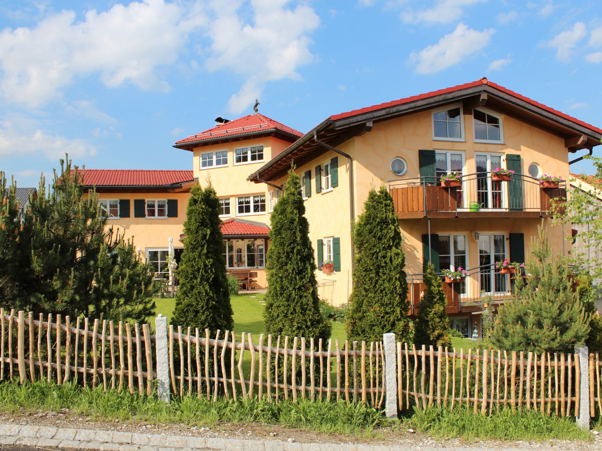 Ferienwohnung mit Terrasse Landhaus Fischer