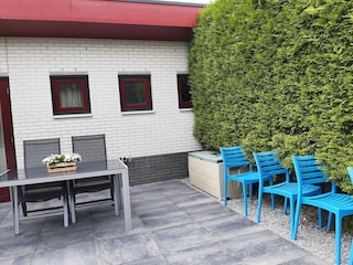 Terrasse auf der Rückseite