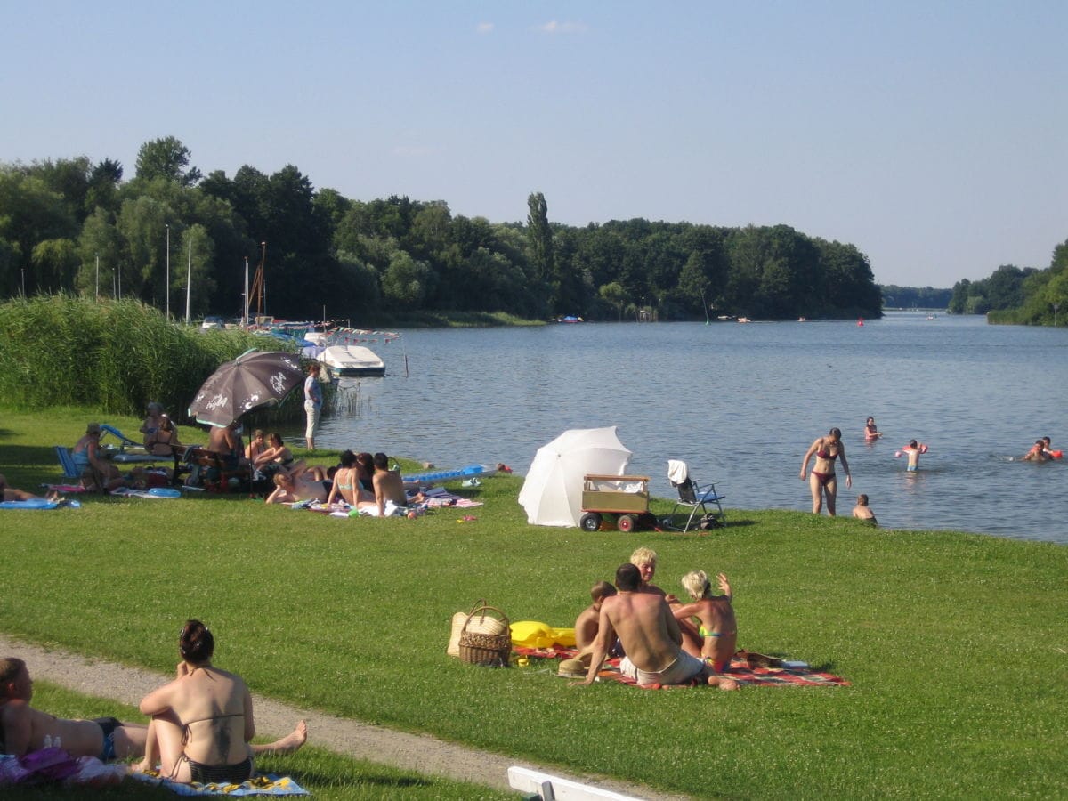 Badespaß am Strand 200 Meter