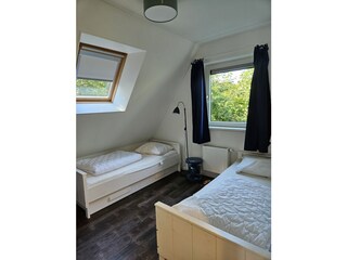 Schlafzimmer 4
