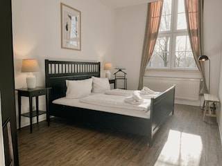 Schlafzimmer links im EG