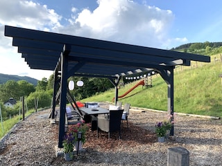 Pavillion mit Blick auf Elpe, oberhalb der Alten Schüre