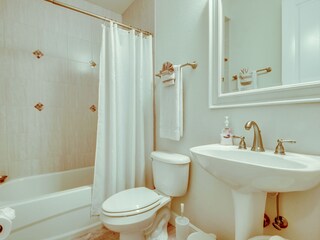 Bad - Schlafzimmer 3