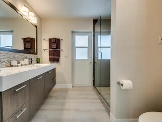 Badezimmer 2