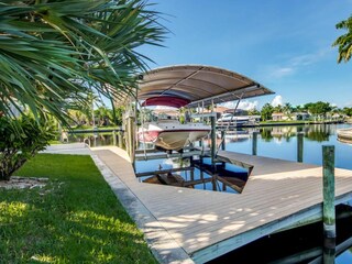 Dock