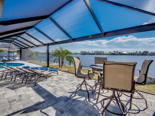 Sonnendeck mit Blick auf die 8Lakes in Südlage