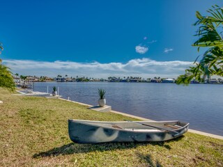 Dock/Garten mit Blick auf die 8Lakes in Südlage