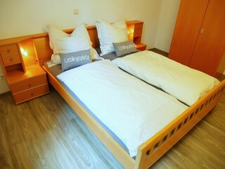 Fewo No.43 - Schlafzimmer1 mit Doppelbett