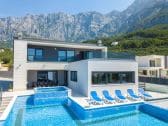 Ferienhaus in Makarska mit Pool, Meerblick, Sauna