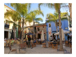 Altstadt in Denia mit vielen Bars und Restaurants