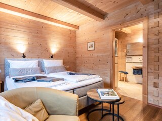 Schlafzimmer mit enSuite Badezimmer