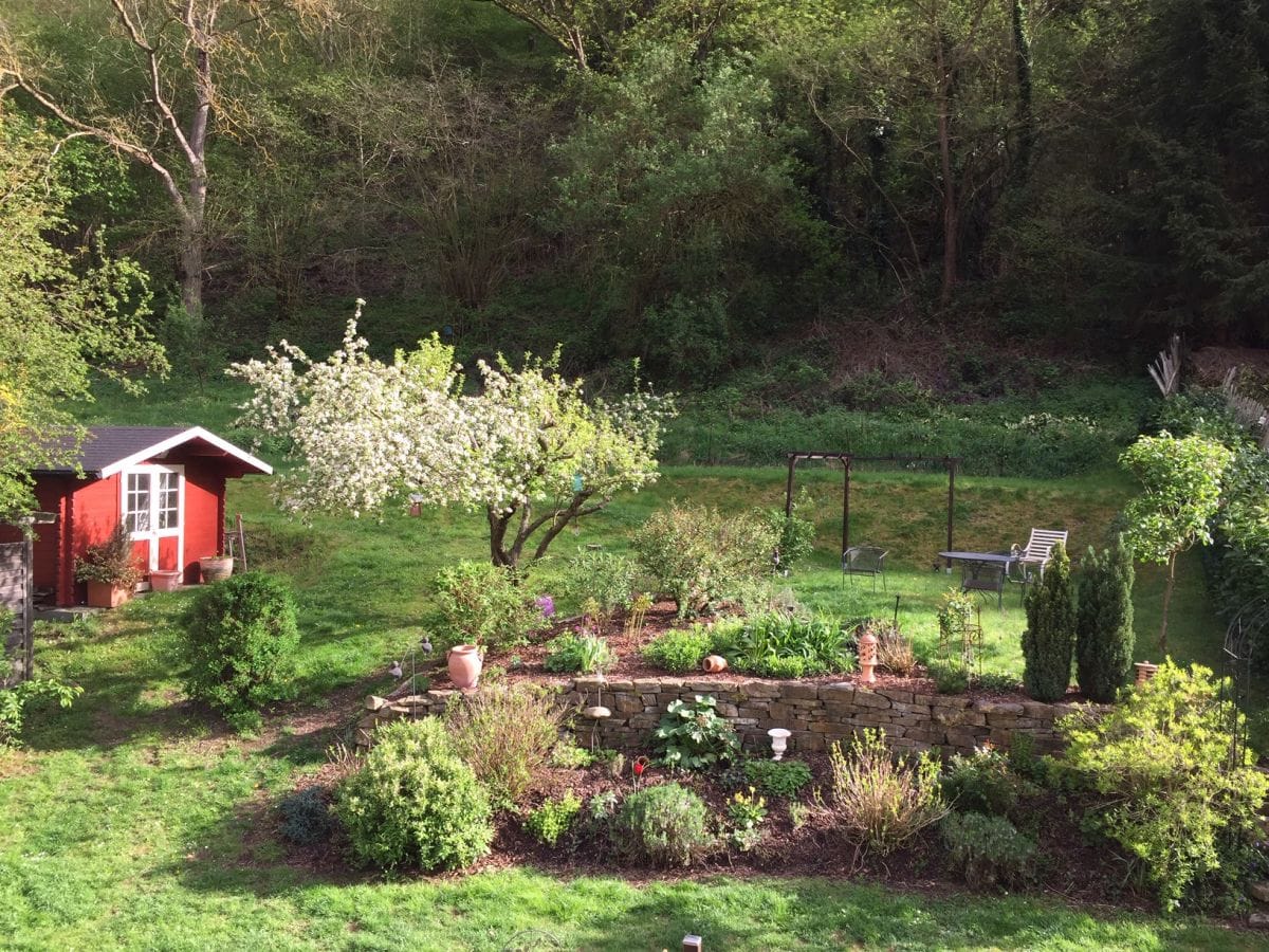 Blick in den Frühlingsgarten