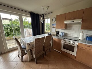 Küche im Wohnzimmer integriert