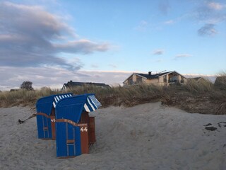 Blick auf die Villa vom Strand