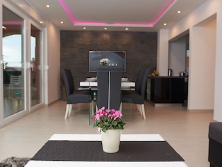 Ferienwohnung Pag (Stadt) Wohnzimmer 8
