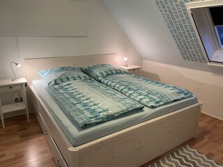 neues Doppelbett 1.Stock