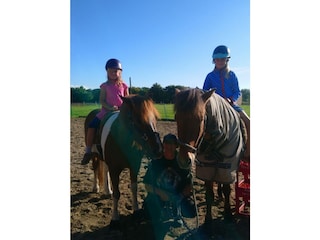 Pony reiten für unsere Gästekinder