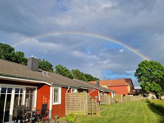Schwedenhäuser mit Regenbogen