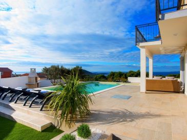 Villa Sky