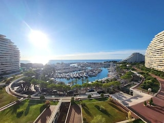 Die wunderschöne Parkanlage in der Marina