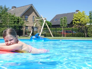 swimmingpool for all guest