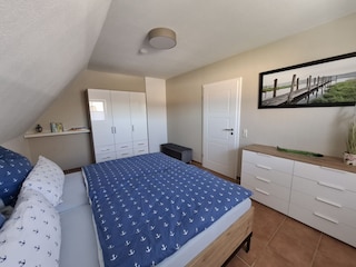 Schlafzimmer Nr. 2 im 1. OG