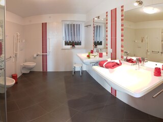 Apartment Kaltern Bathroom 13